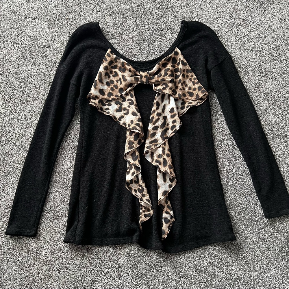 Cheetah bow back top.